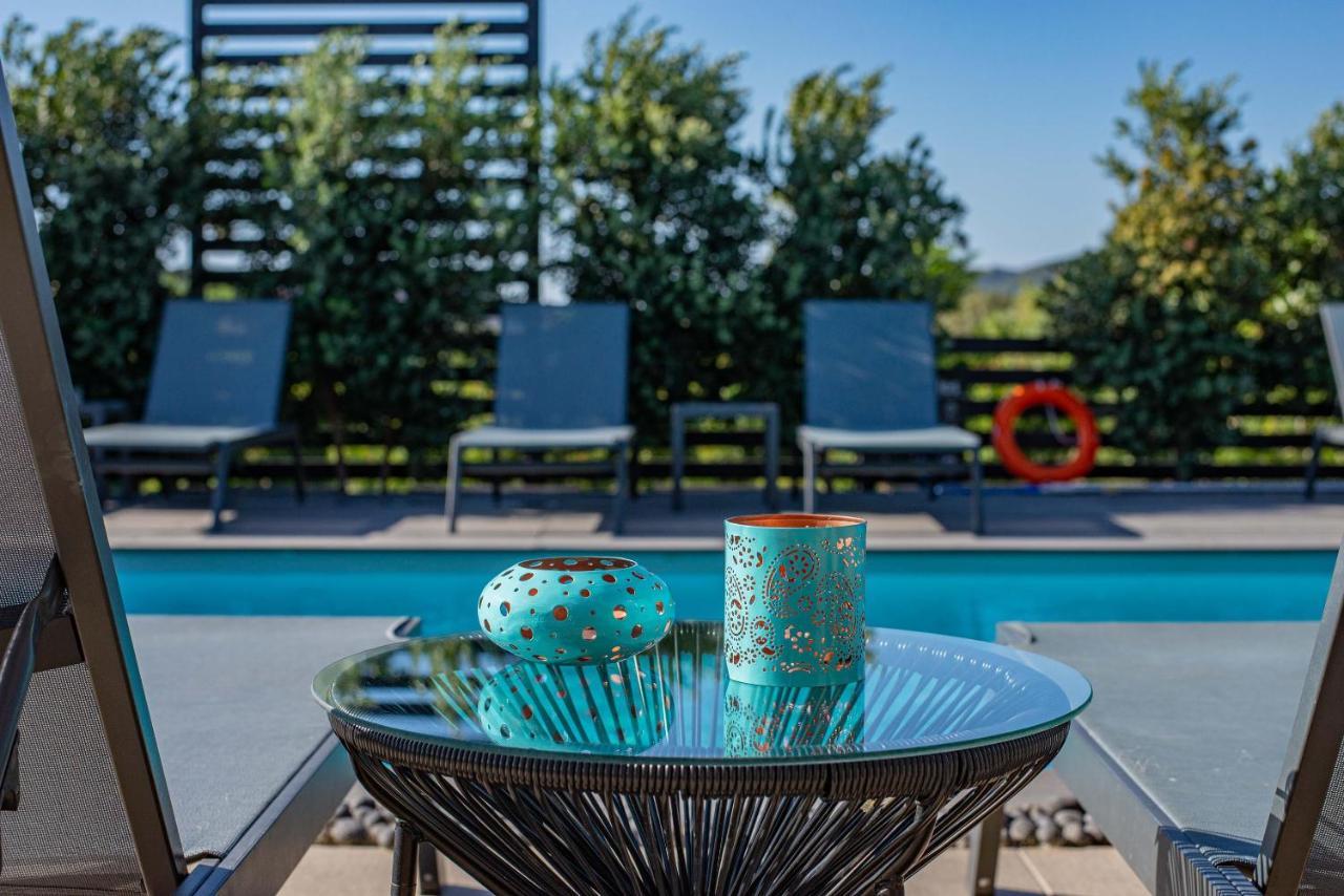 Villa Vega I "Heated" Pool, Next To Nature! Chrissi Akti Chania Exterior foto